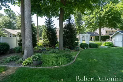 2516 Golfbury Drive SW, Wyoming, MI 49519 - Photo 4