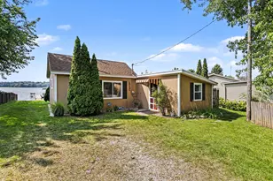 68695 Lake Ct, Edwardsburg, MI 49112 - Photo 1