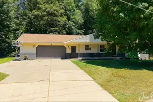 2805 New Holland St, Hudsonville, MI 49426 - Photo 1