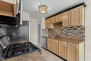 1100 St Aubin Pl, Detroit, MI 48207 - Photo 16