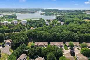 17517 Park Pl Cir, Spring Lake, MI 49456 - Photo 4