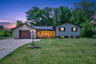 1180 Herbert J Ave, Jackson, MI 49202 - Photo 2