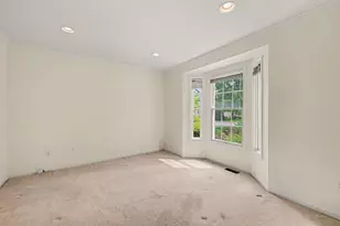 208 Pierce Lake Dr, Chelsea, MI 48118 - Photo 6