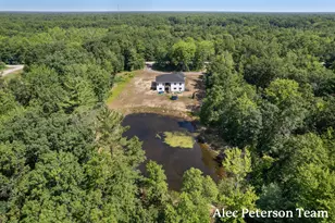 6069 Ruthie Ln, Fruitport, MI 49415 - Photo 16