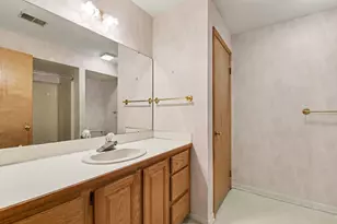 2779 Mulford Dr SE, Grand Rapids, MI 49546 - Photo 16
