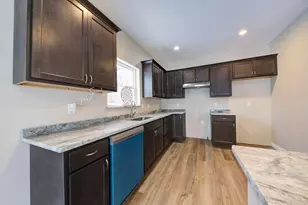33724 Barrington St, Westland, MI 48186 - Photo 8