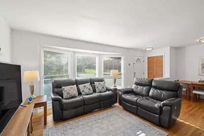 1609 Glastonbury Road, Ann Arbor, MI 48103 - Photo 4