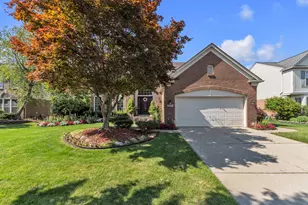 44899 Weymouth Dr, Canton, MI 48188 - Photo 2