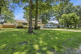 1076 Lancelot Dr, Muskegon, MI 49445 - Photo 6
