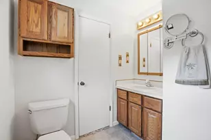 1076 Lancelot Dr, Muskegon, MI 49445 - Photo 26