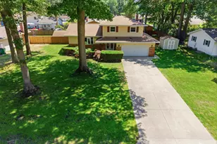 1076 Lancelot Dr, Muskegon, MI 49445 - Photo 4