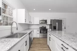 303 Middle St, Three Rivers, MI 49093 - Photo 8