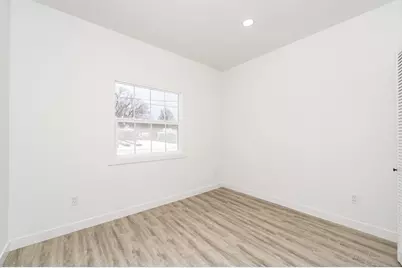 303 Middle Street, Three Rivers, MI 49093 - Photo 12
