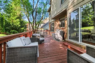 2877 Leslie Park Cir, Ann Arbor, MI 48105 - Photo 20