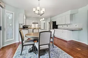2877 Leslie Park Cir, Ann Arbor, MI 48105 - Photo 18
