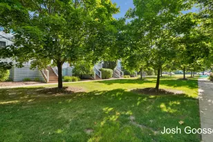 2106 Celadon Dr NE, Grand Rapids, MI 49525 - Photo 26