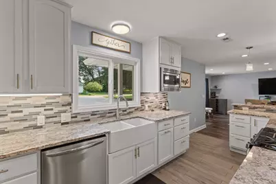 21684 Channel Parkway, Edwardsburg, MI 49112 - Photo 4