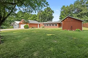 13492 Riverside Dr, Constantine, MI 49042 - Photo 4