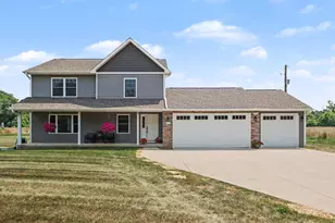 10141 S 33rd St, Vicksburg, MI 49097 - Photo 1