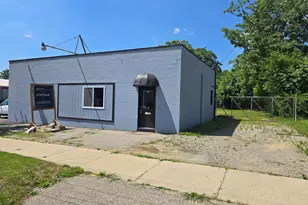 608 E Pearl St, Jackson, MI 49201 - Photo 1