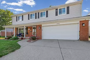 14638 Westmore St, Livonia, MI 48154 - Photo 2