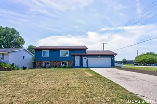 11190 Winter Dr, Zeeland, MI 49464 - Photo 1