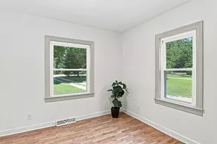 2304 Central Ave, Muskegon, MI 49445 - Photo 16