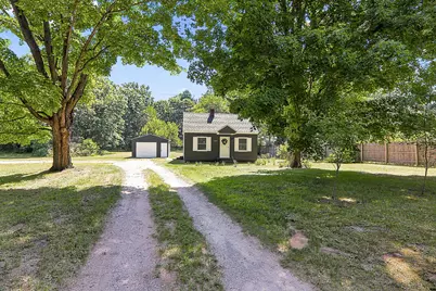 2304 Central Avenue, Muskegon, MI 49445 - Photo 2