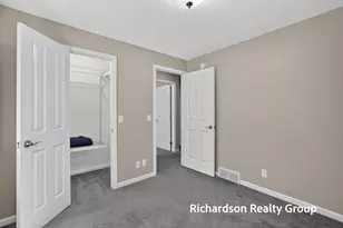 405 Douglas St, Muskegon, MI 49445 - Photo 40