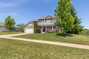 945 River Rock Dr NE, Comstock Park, MI 49321 - Photo 4
