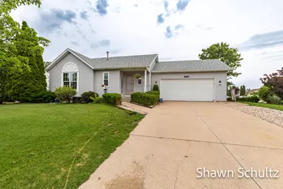 14307 Aspen Vale Drive, Holland, MI 49424 - Photo 2