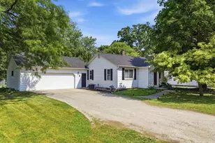 38 Arthur St, Grant, MI 49327 - Photo 2