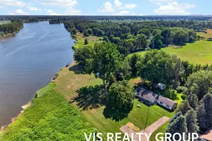 14911 Groenevelt Rd, Spring Lake, MI 49456 - Photo 1