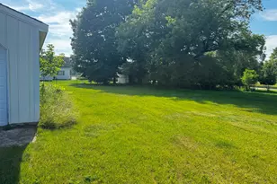 111 S Hemlock St, Evart, MI 49631 - Photo 12