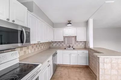 4910 Briarwood Avenue #A3, Royal Oak, MI 48073 - Photo 10