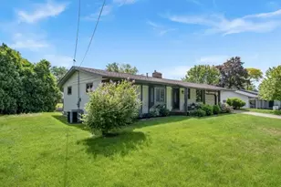 17882 Channel View Dr, Spring Lake, MI 49456 - Photo 4