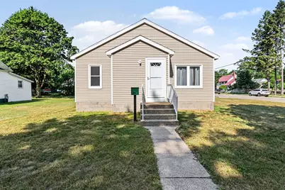509 N Delia Street, Ludington, MI 49431 - Photo 2