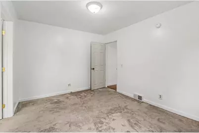 509 N Delia Street, Ludington, MI 49431 - Photo 24