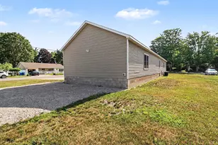 509 N Delia St, Ludington, MI 49431 - Photo 34