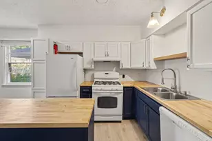 570 Valley Ave NW, Grand Rapids, MI 49504 - Photo 6