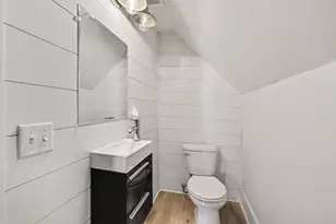 570 Valley Ave NW, Grand Rapids, MI 49504 - Photo 14