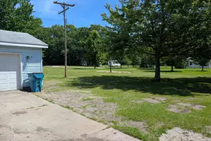 4460 W River Rd, Muskegon, MI 49445 - Photo 8