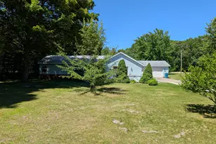 4460 W River Rd, Muskegon, MI 49445 - Photo 2