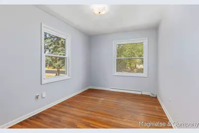 4431 Burgis Avenue SE, Grand Rapids, MI 49508 - Photo 8
