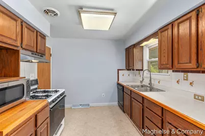 4431 Burgis Avenue SE, Grand Rapids, MI 49508 - Photo 4