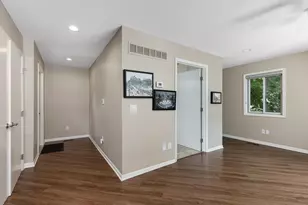35126 Quaker Way, Farmington Hills, MI 48331 - Photo 22