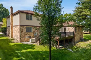 35126 Quaker Way, Farmington Hills, MI 48331 - Photo 48