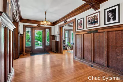 703 Madison Avenue SE, Grand Rapids, MI 49503 - Photo 2
