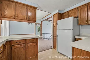 618 E Benton St, Greenville, MI 48838 - Photo 10