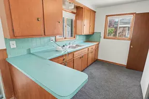 32740 Grandview Ave, Westland, MI 48186 - Photo 6